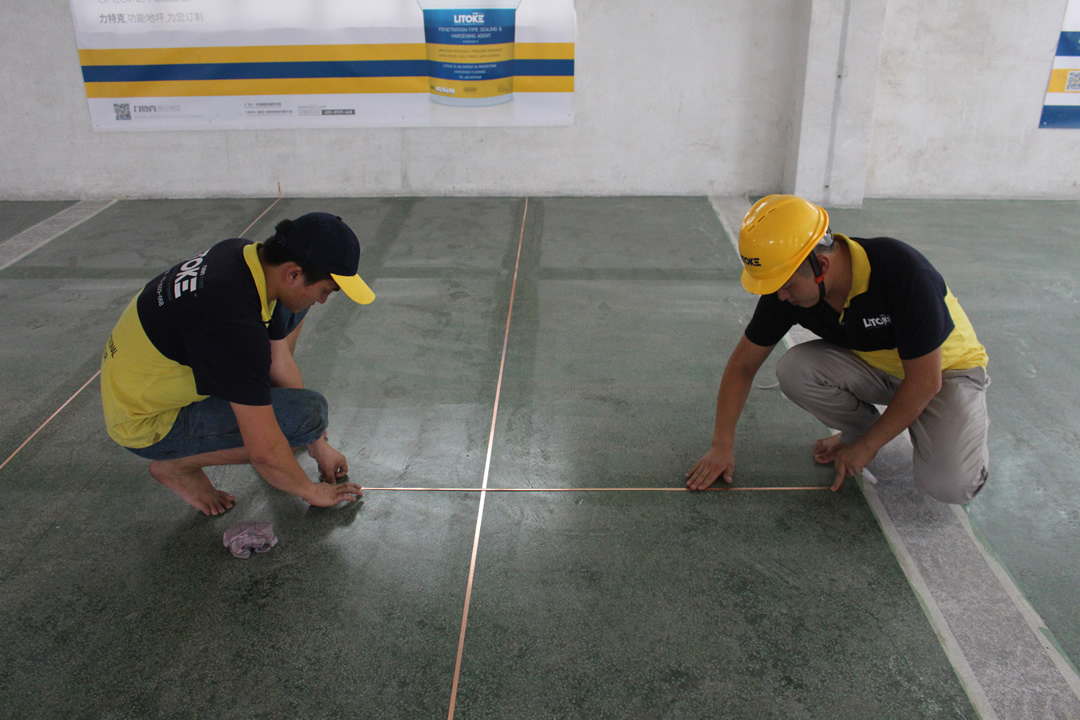 力特克環(huán)氧樹(shù)脂防靜電中涂地坪漆 力特克環(huán)氧樹(shù)脂防靜電中涂地坪漆