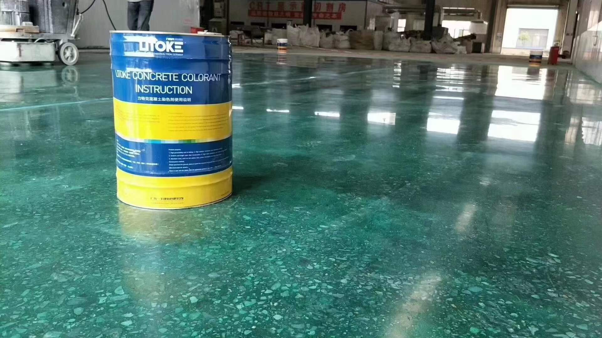 亮而不滑的地坪拋光液，濃縮滲透型地坪光亮劑！